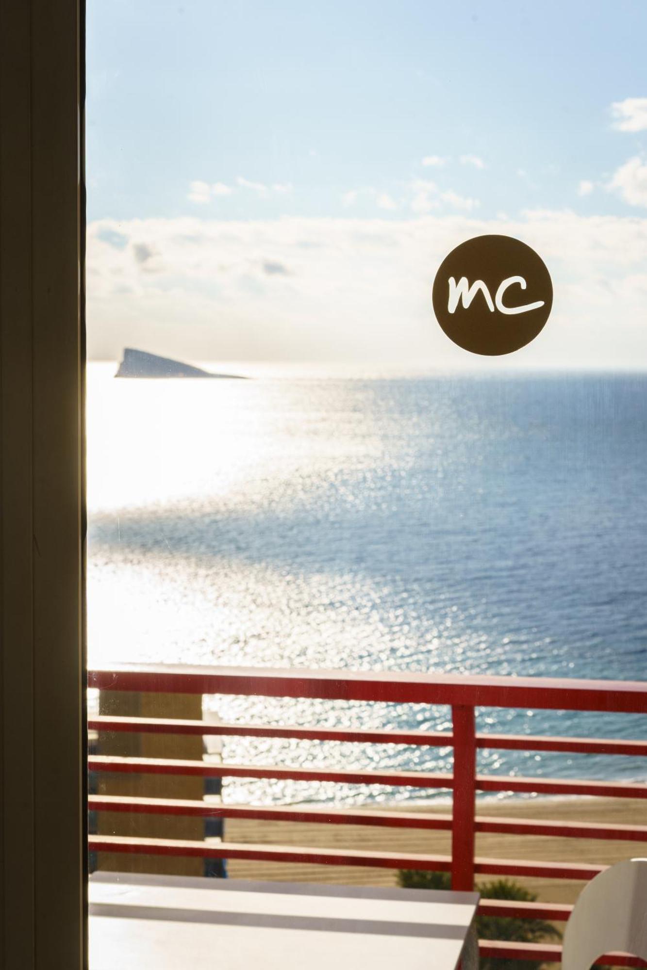 Apartamentos El Faro By Mc Benidorm Exteriör bild