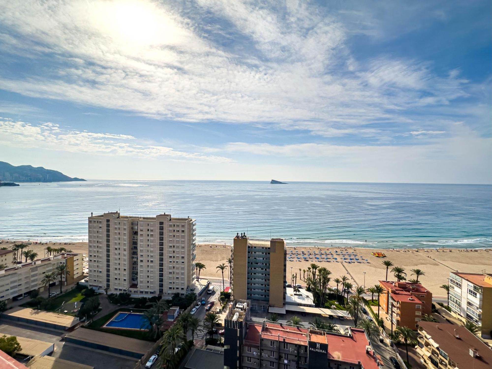 Apartamentos El Faro By Mc Benidorm Exteriör bild