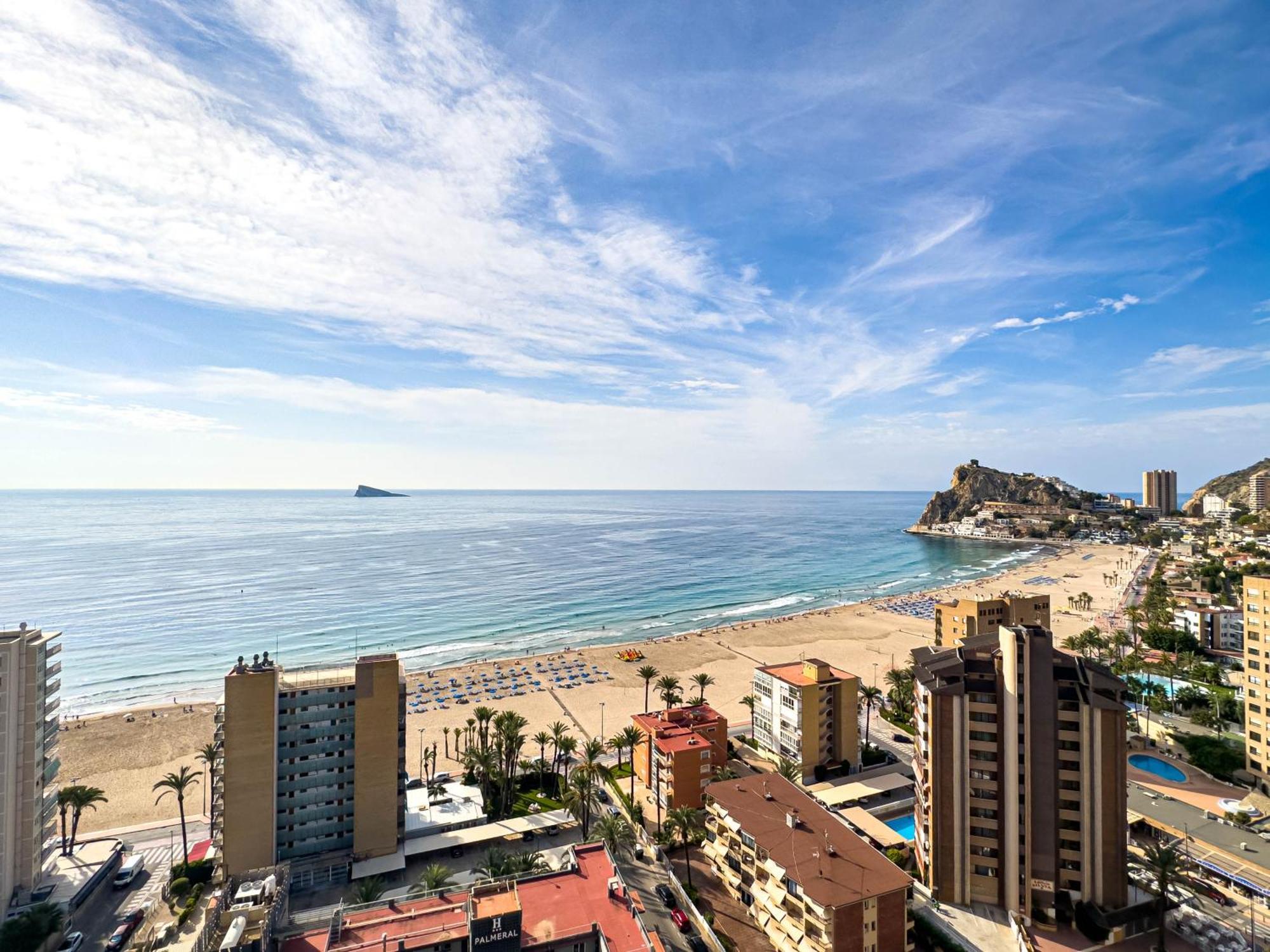 Apartamentos El Faro By Mc Benidorm Exteriör bild